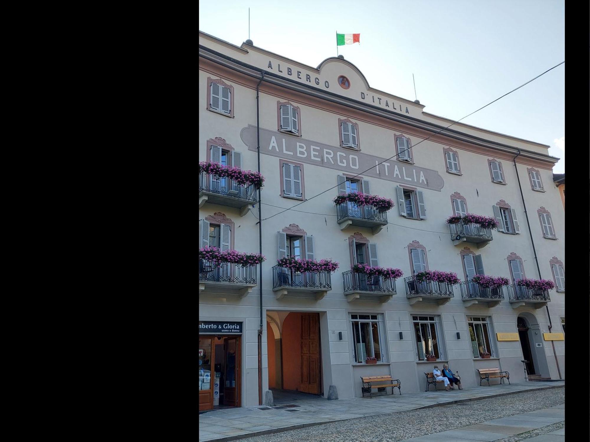 Albergo Italia Varallo Exterior foto
