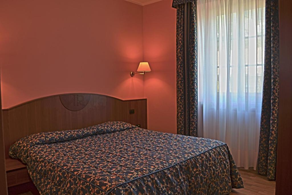 Albergo Italia Varallo Zimmer foto