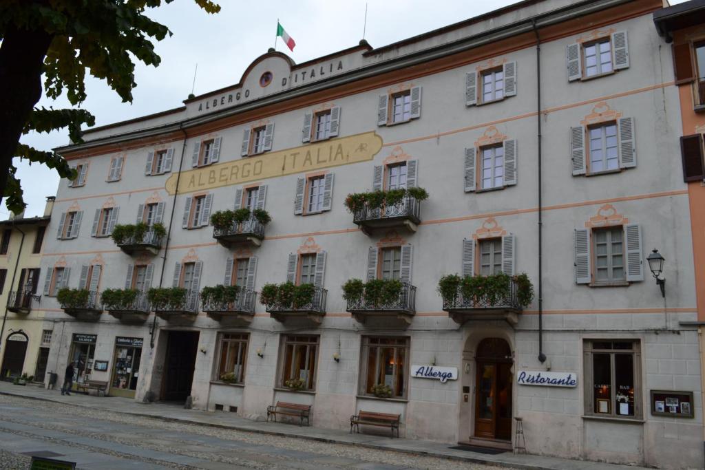 Albergo Italia Varallo Exterior foto